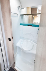 アドリア アビバ400PS