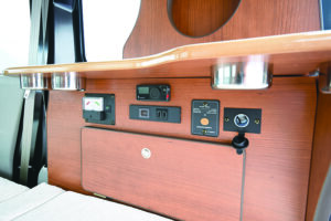 ekクルーズ コモド