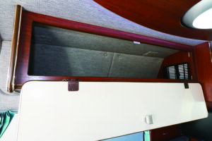 バカンチェス ふたりのクルマ旅 ダイネット